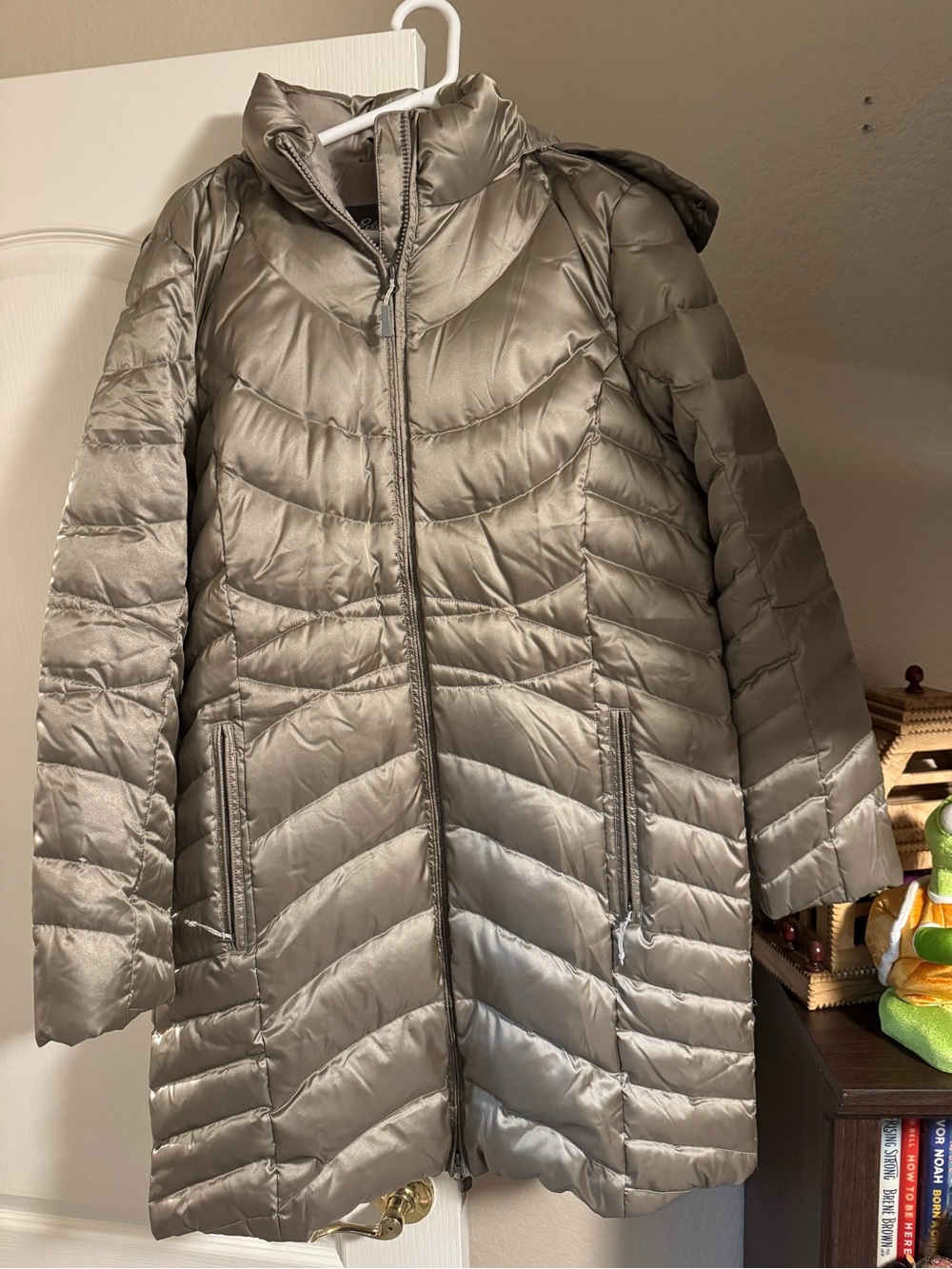 Eddie Bauer Women’s XL Long Puffer Down Coat Hooded Winter Parka